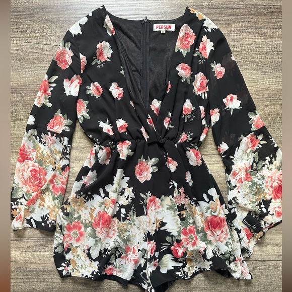 Persun Floral Romper - Picture 2 of 4